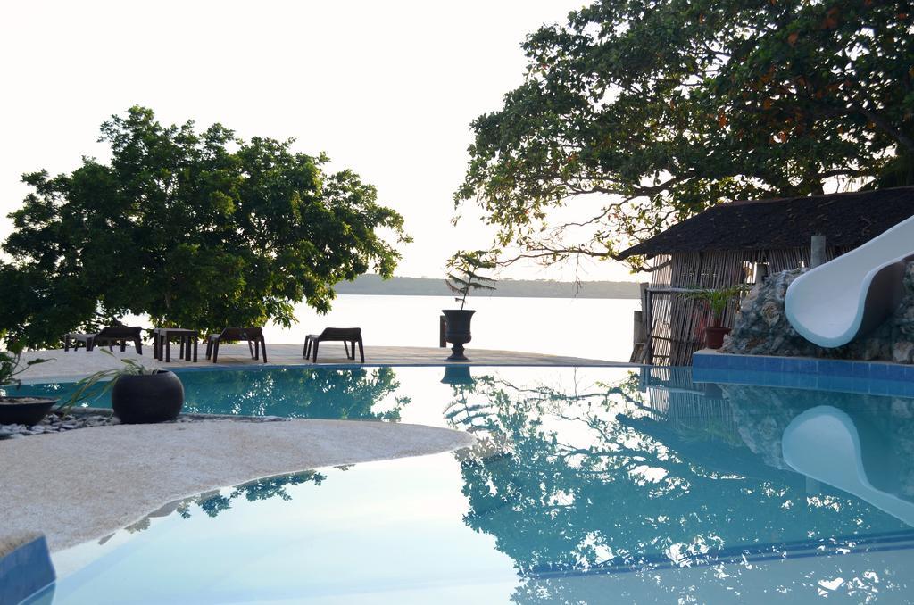 Isla Hayahay Beach Resort And Restaurant Calape Buitenkant foto