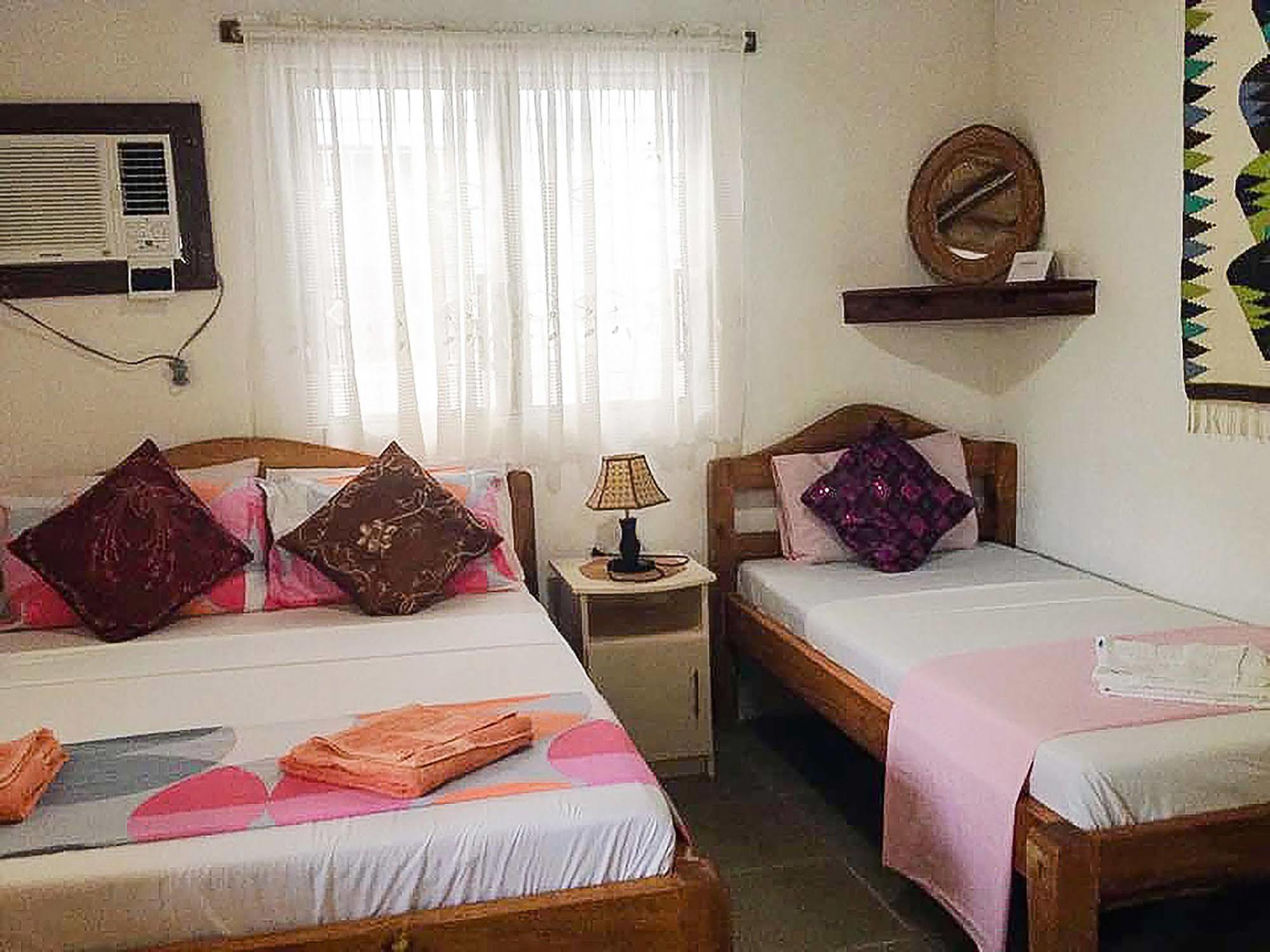 Isla Hayahay Beach Resort And Restaurant Calape Buitenkant foto
