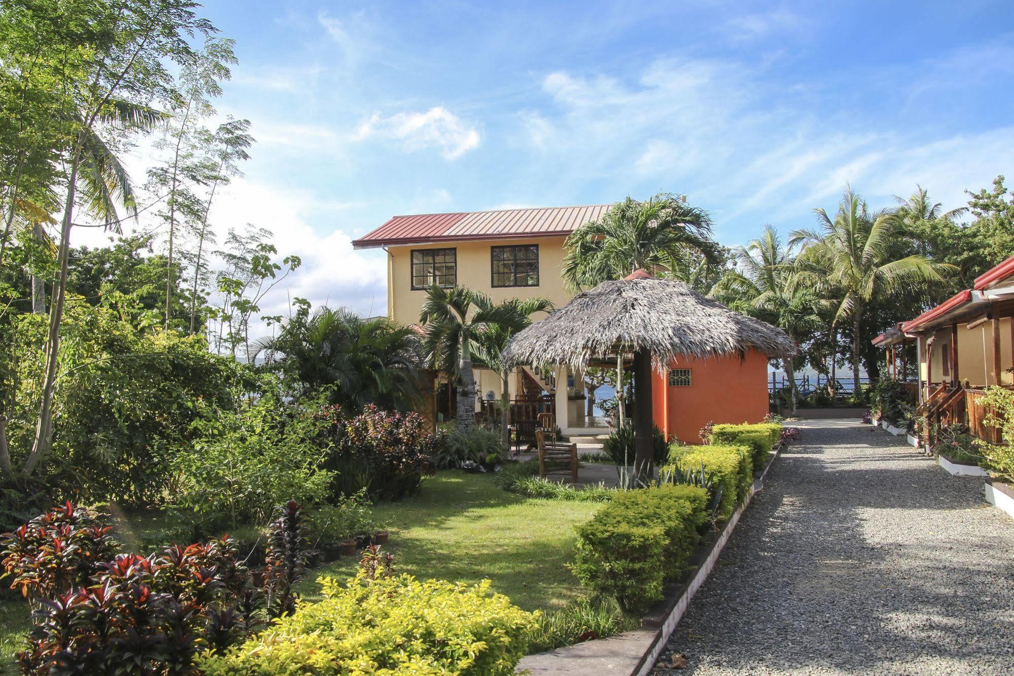 Isla Hayahay Beach Resort And Restaurant Calape Buitenkant foto