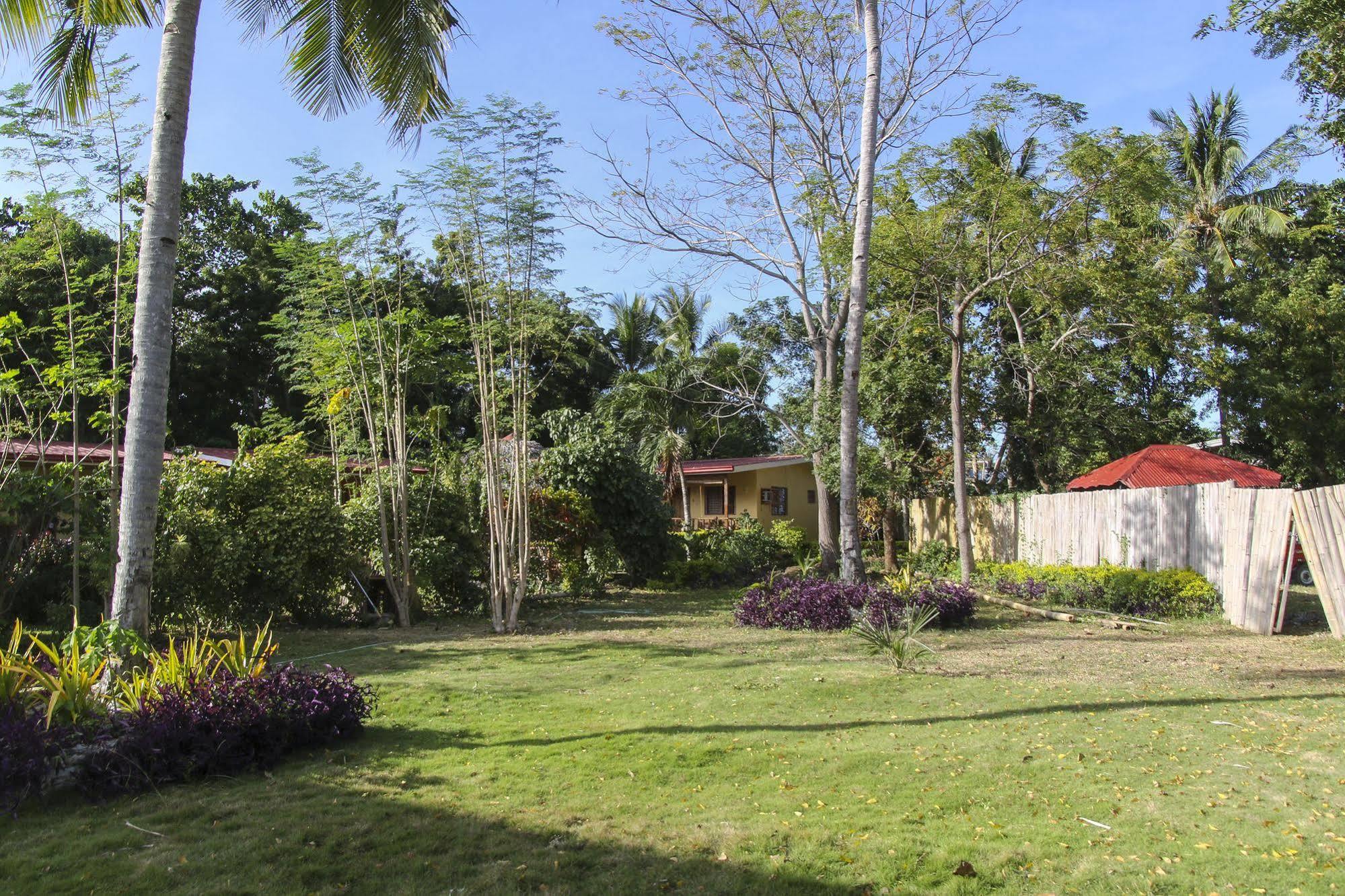 Isla Hayahay Beach Resort And Restaurant Calape Buitenkant foto